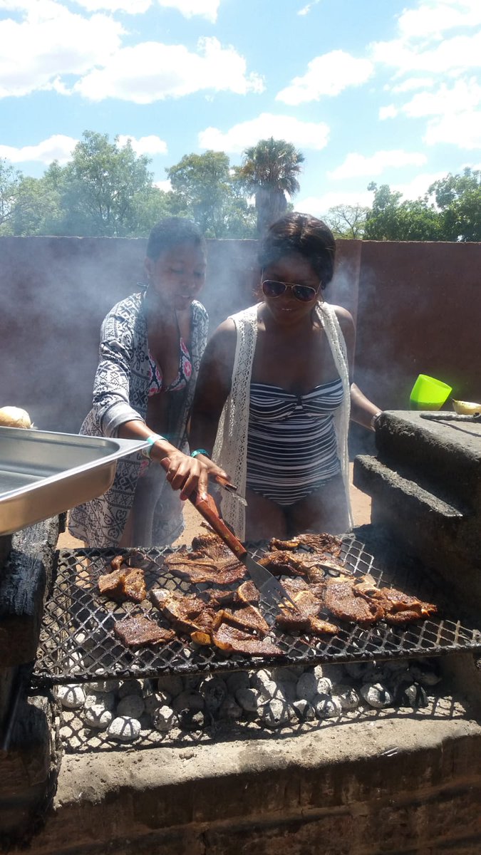 Chifhiee's tweet image. #Cerebos #SeeHowItRuns #MoreThanJustSalt #Braaimonth #CerebosBBQBraaiSalt #Streetfood #Braai
@mashuduts71392 @_Mbidzo_ @vhucavhanie