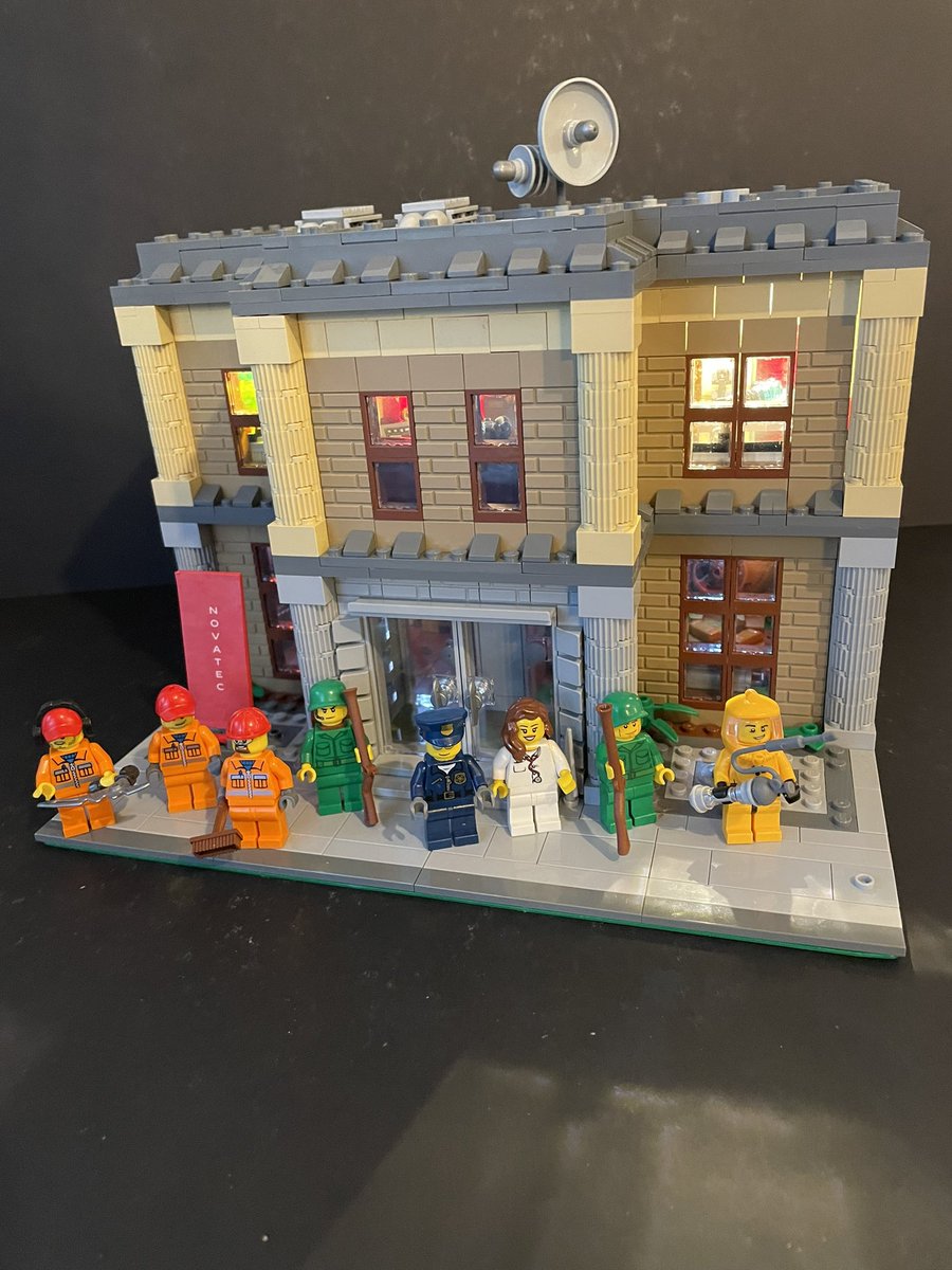 TheAcodiz's tweet photo. LEGO Moc Novatech Labs, done in may https://t.co/if0Bh5lN6e