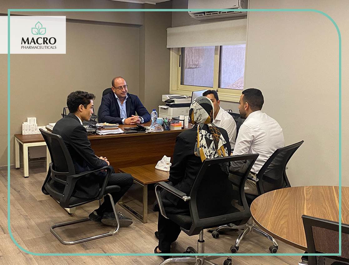MacroGroupEG's tweet photo. During the internship, the interns had the opportunity to engage with our management, discussing various topics and gaining valuable insights from their experience.This interaction provided them with a deeper understanding of the business and helped them enhance their knowledge. https://t.co/yB1O6RqOGM