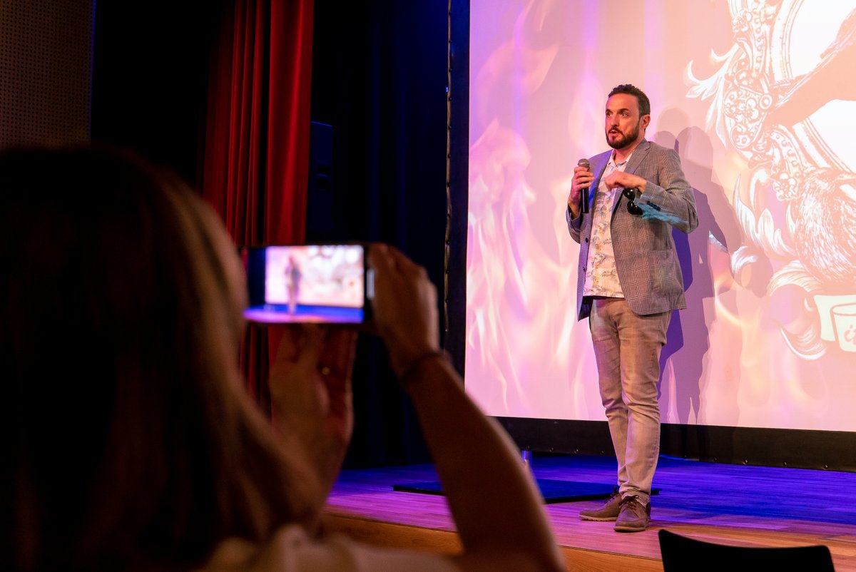 Nos va a ser imposible olvidar #BRetina9, y más con esta pequeña degustación de la que fue la última jornada.
¡Sois la repanocha!
Todas las fotos en b-retina.cat
<a href="/mundoplustv/">Mundoplus.tv</a> <a href="/terror_weekend/">TerrorWeekend.com</a> <a href="/cinecutre/">Cinecutre / CutreCon / SalaZeta</a> <a href="/autotrackingfes/">Autotracking Fest</a> <a href="/CortoEspana/">Premios Fugaz - CortoEspaña</a> <a href="/TACCatalunya/">TAC</a> <a href="/CATALUNYAFILMF/">Catalunya Film Festivals</a>