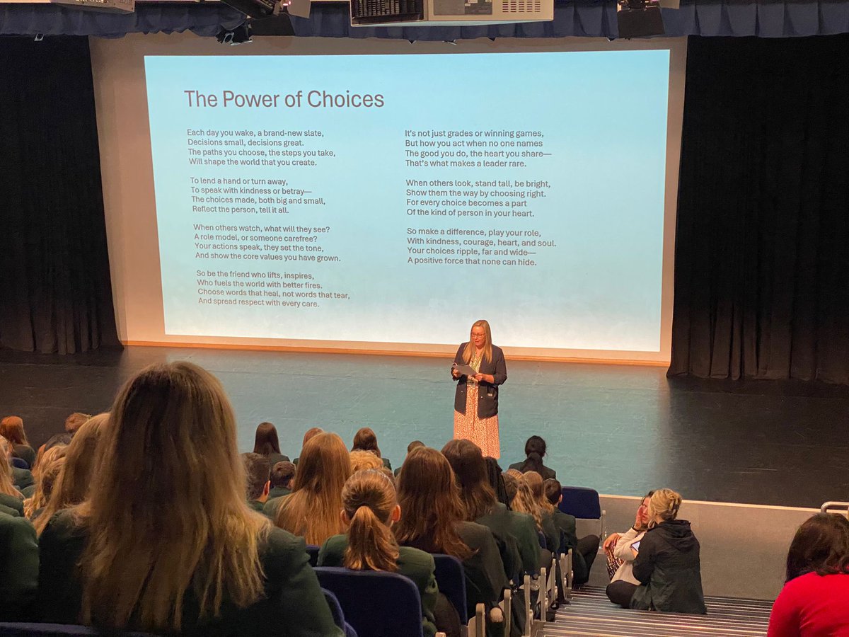 horizon_cc's tweet image. Fantastic Year 8 assembly this morning. Miss Collins read to the students a poem called ‘The Power of Choices’. Miss Parsons discussed Student Council &amp;amp; how to get involved. 4 students were rewarded for our new incentive ‘Getting it Right’.

#y8 #reading #britishvalues