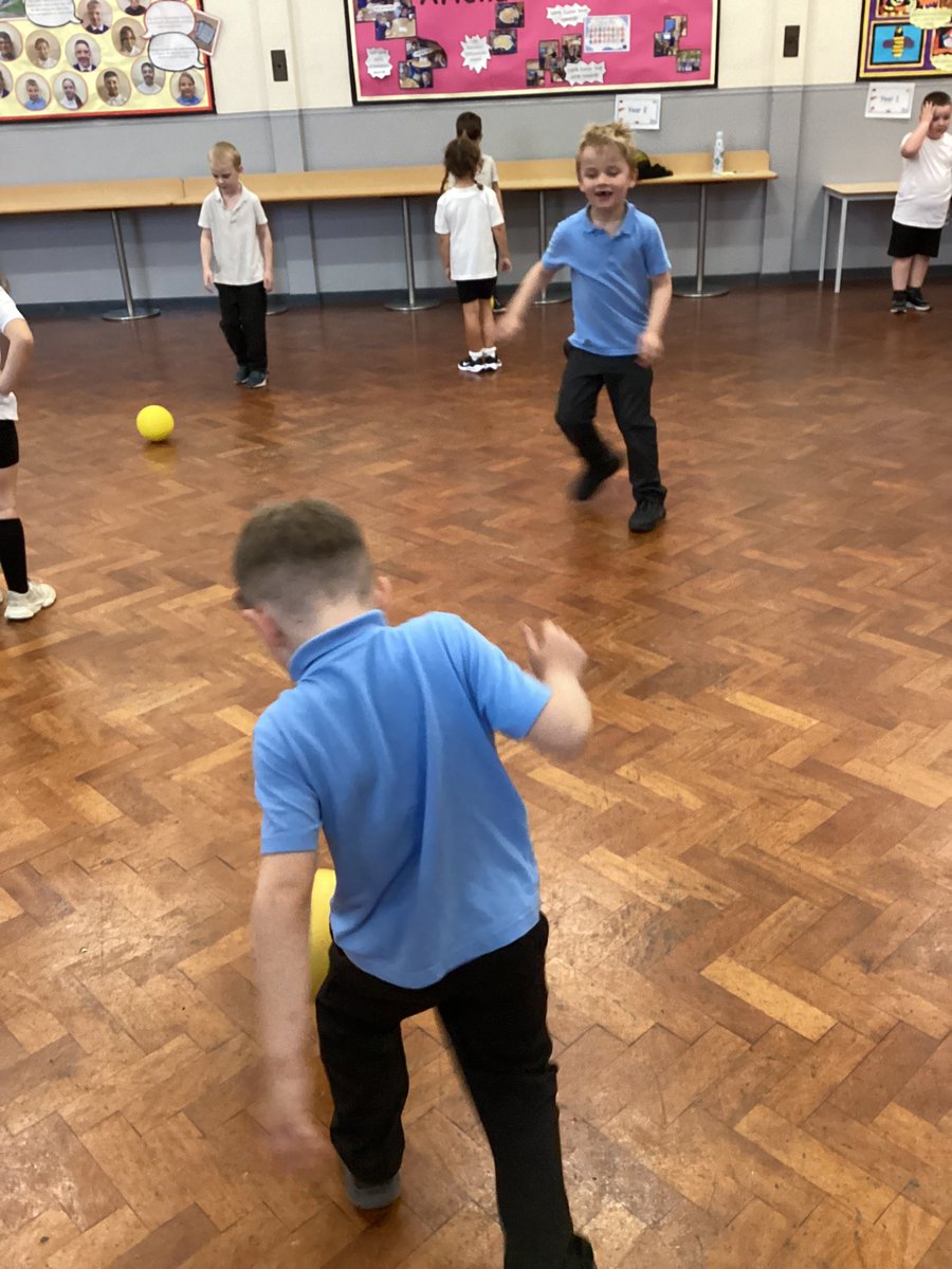 Oldfleet Primary School (@oldfleetp) on Twitter photo The Year One Hedgehogs are working hard to improve their balls skills this week in PE <a href="/thrivetrust_UK/">thrivetrust_UK</a> The Year One Hedgehogs are working hard to improve their balls skills this week in PE <a href="/thrivetrust_UK/">thrivetrust_UK</a>