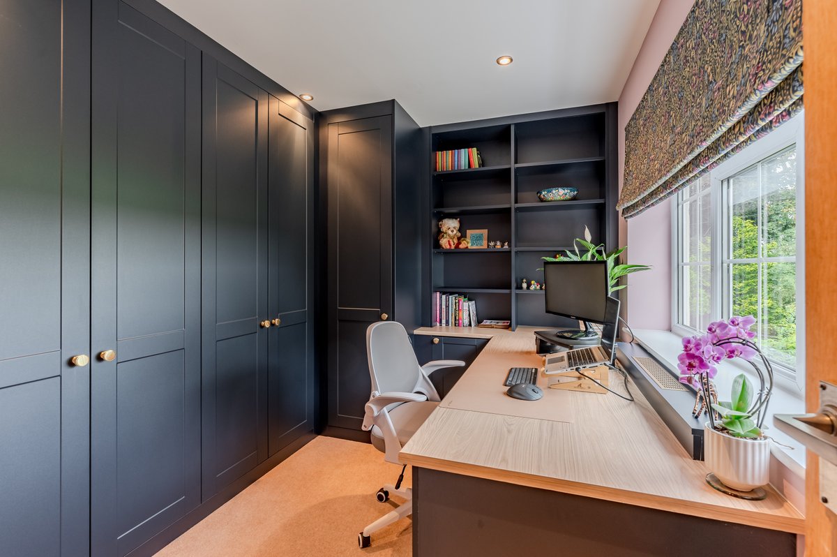 Not long now until the festive season! 🧑🏻‍🎄
If you’re looking to move house before Christmas, now is the time to consider listing your property:
bit.ly/3mQ0drw