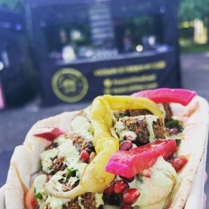 flybybars tweet media