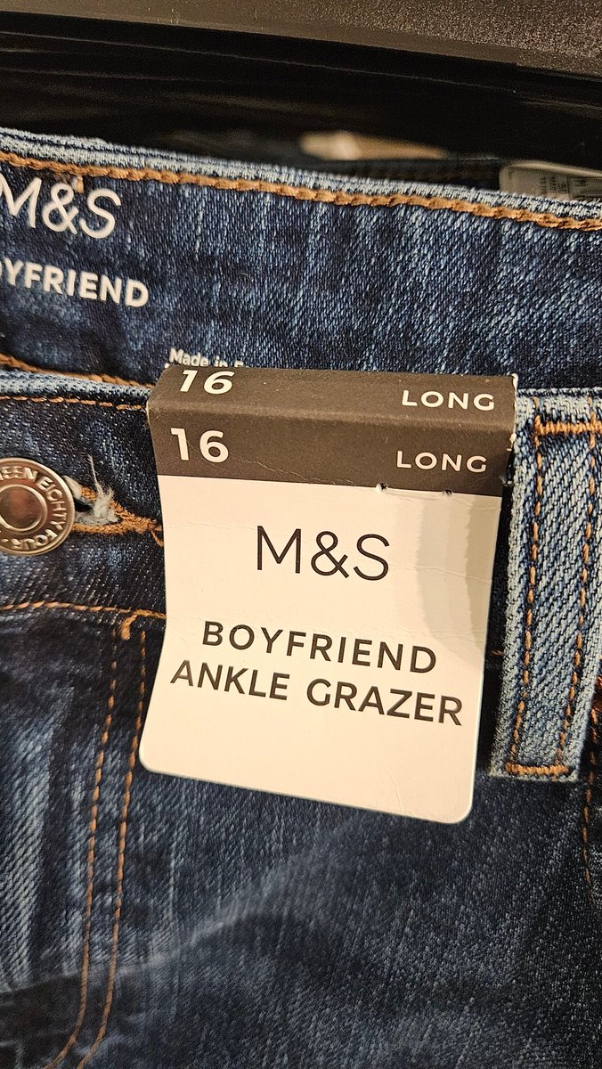 New quiz idea: "Ladies Jeans Cut or Skateboarding Stunt?" #marksandspencer #Skateboarding #boredshopping
