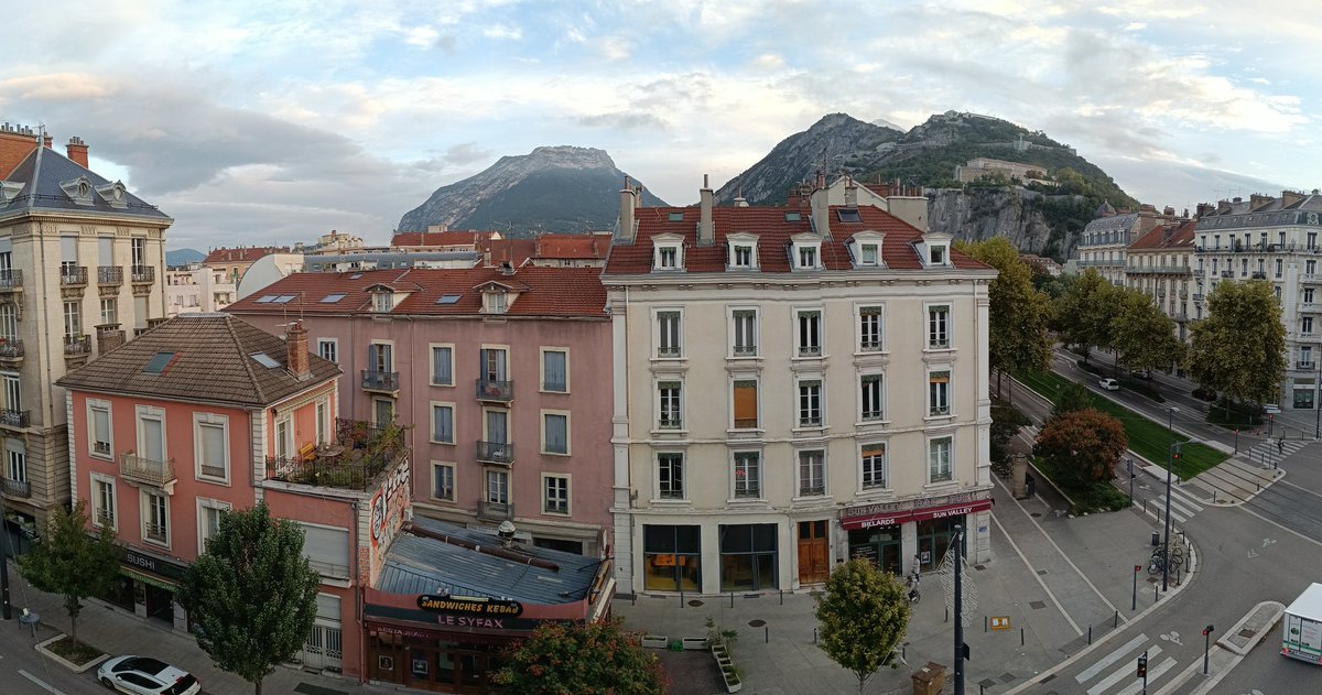 Good morning Grenoble. 2nd day of the IS Micro to Macro Conference.