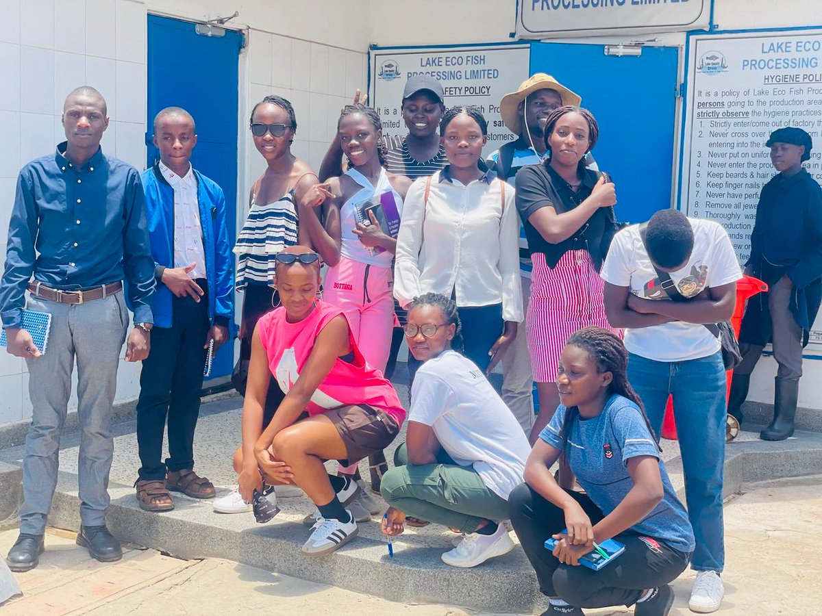 Fisamu21's tweet photo. Great experience visiting
@lake Eco fish processing factory with @Fisamu! Learned about sustainable practices, quality control & innovative processing methods.
#Fisamu #vist #lakeEcoFish #sustainability.@makerere #Conas @profmuyodi @DrRosemary @DrJacksonefitre https://t.co/UR5KlOuLst