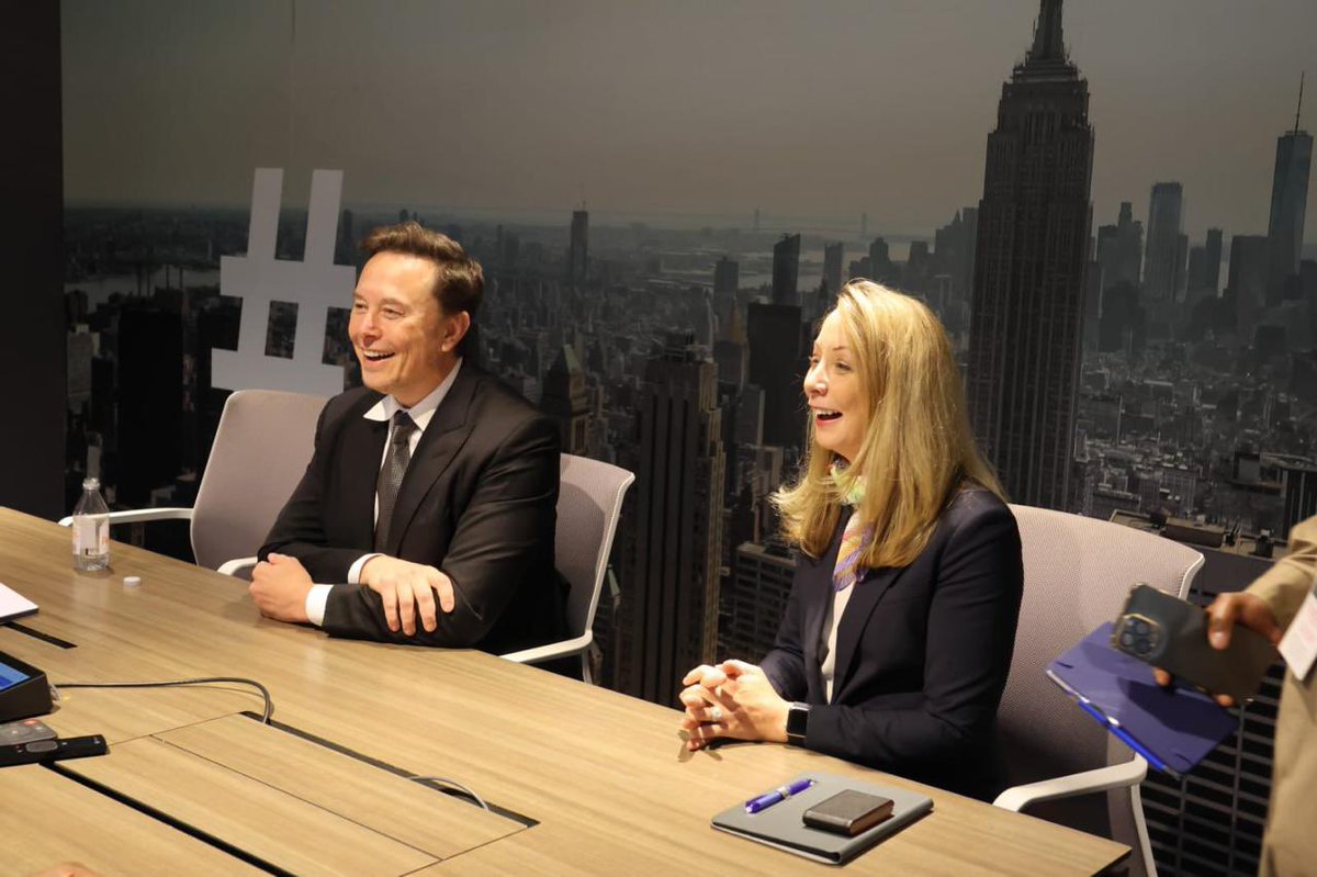 MatekaneSam's tweet photo. Today, I had the pleasure of meeting with Elon Musk to discuss advancing connectivity in Lesotho. We are committed to exploring innovative solutions to improve internet access and bridge the digital divide for our people. Exciting developments lie ahead. https://t.co/PbYRmmIrak