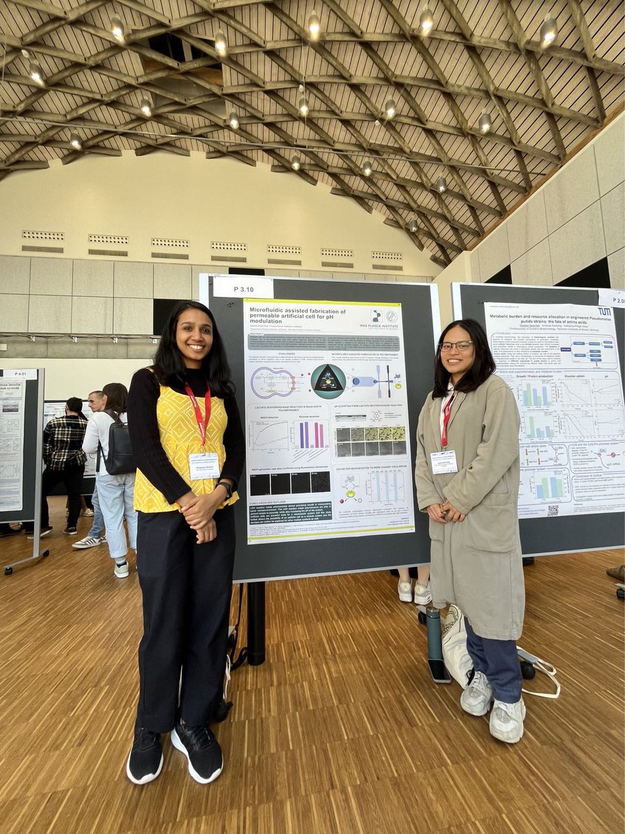 LandfesterDept's tweet image. Prijanka, Gabrielle and Zhicheng presented their work at the #GCSB 2024 – German Conference on Synthetic Biology in Regensburg. Thanks to the organizers for this fantastic conference with many discussions and inspiring talks! It was a great experience. @mpi_polymer