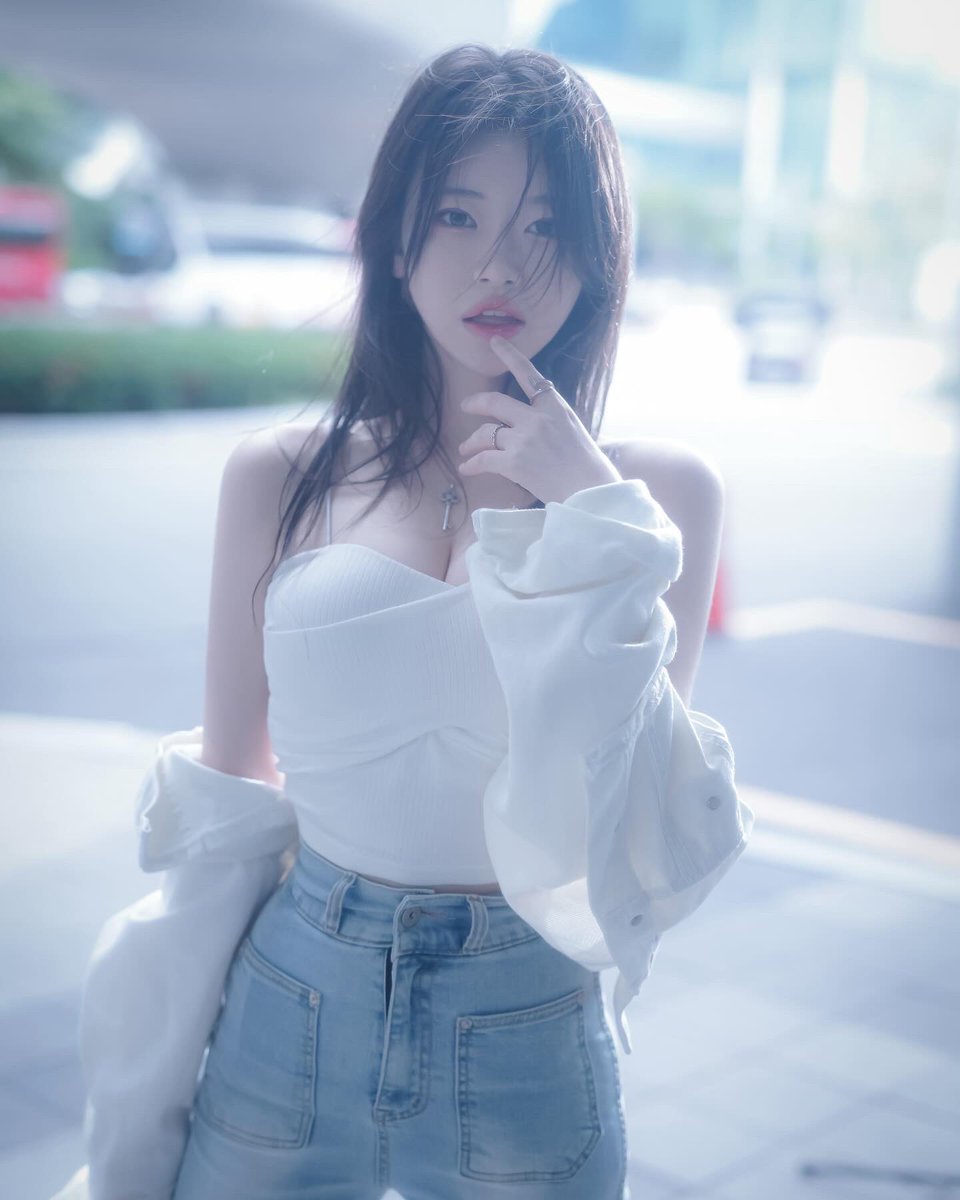 cos_minyul's tweet photo. 부코 다녀왔습니다💙 https://t.co/yEXbUspcFU