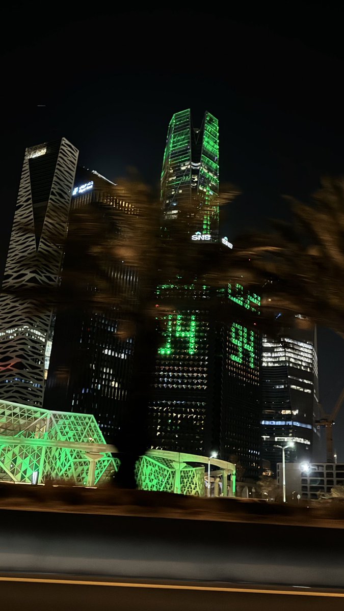 _lnv0's tweet photo. 94 عاماً من المجد والرخاء والازدهار 
والأمن والأمان .. 
دمتي يا بلادي بعز وفخر ونماء 💚💚

#اليوم_الوطني_السعودي_94 
 #السعوديه_العظمي #نحلم_ونحقق https://t.co/YXlYfzUUOG