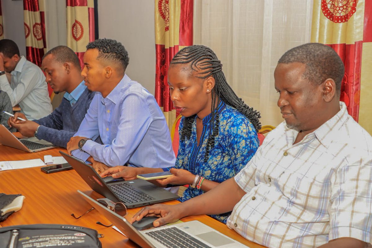 Guard_Youth's tweet photo. The journey continues!
Day 2 of #NDCYouthKe brings new insights on how youth can accelerate #NCCAPIII implementation in ASAL regions. Sustainable livelihoods are within reach! ๐
#YouthClimateFinancing
@Environment_Ke https://t.co/oN2L4Z4zUR