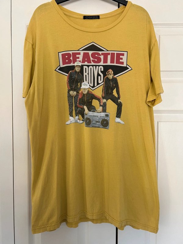 Retroporium's tweet photo. #vintage Beastie Boys t-shirt on ⁦@vintedUK⁩  https://t.co/hgVE5NhouR https://t.co/nY8dCyUDGw