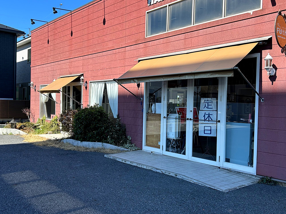 tentsheet's tweet photo. 【老朽化したテントに新たな輝きを！巻上テントリノベーション成功事例】
施工後に設計事務所のご担当者様より「今後テントの業務についてお願いできないだろうか」との打診をいただきました。
#老朽化 #巻上テント #リノベーション
https://t.co/S0uiA5LbIO https://t.co/ZFQwtyB4um