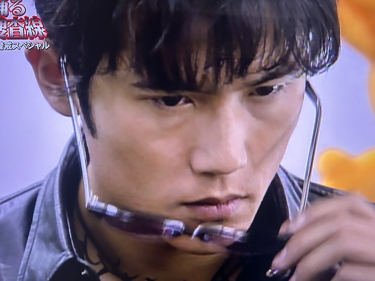 Minya_go6's tweet photo. #踊る大捜査線　歳末特別警戒スペシャル
鏡くん、登場！

#稲垣吾郎 https://t.co/gBaFhFYJ3f