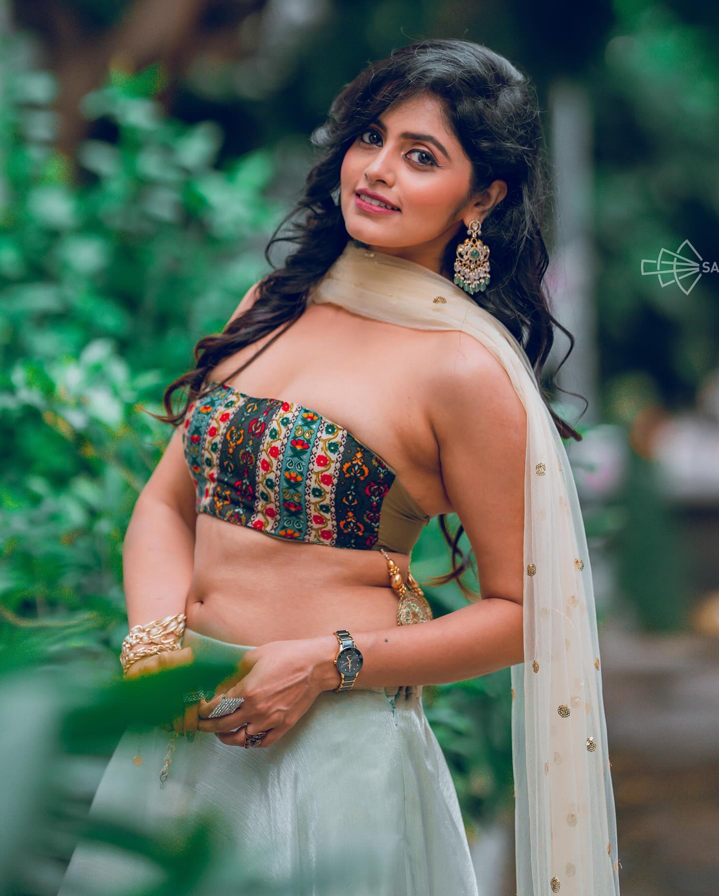 GYOIBqhakAIkG6m?format=jpg&name=large