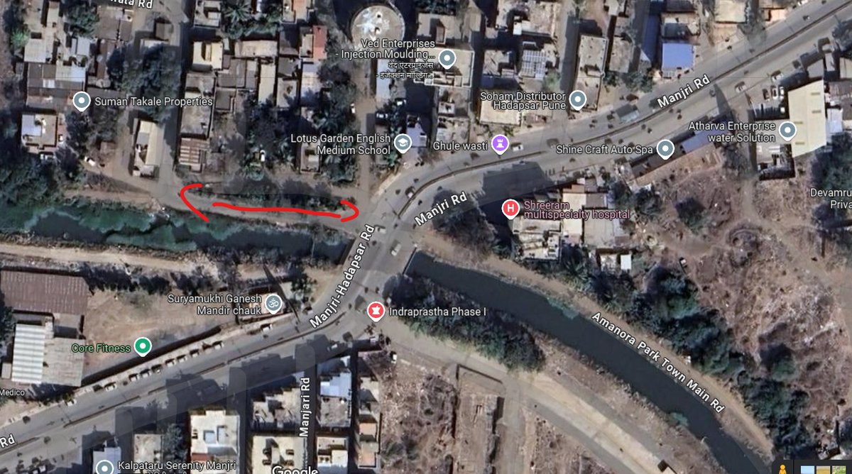 Sachinnmodi's tweet photo. @SerumInstIndia @PuneCityTraffic @PuneCityPolice Majority of Manjri people use highlighted small passage road to reach Magarpatta. It appears that a day is not far when the road could break and potentially submerge into the canal.
18.509143021366775, 73.95868822457038 https://t.co/wslnPTaFvP