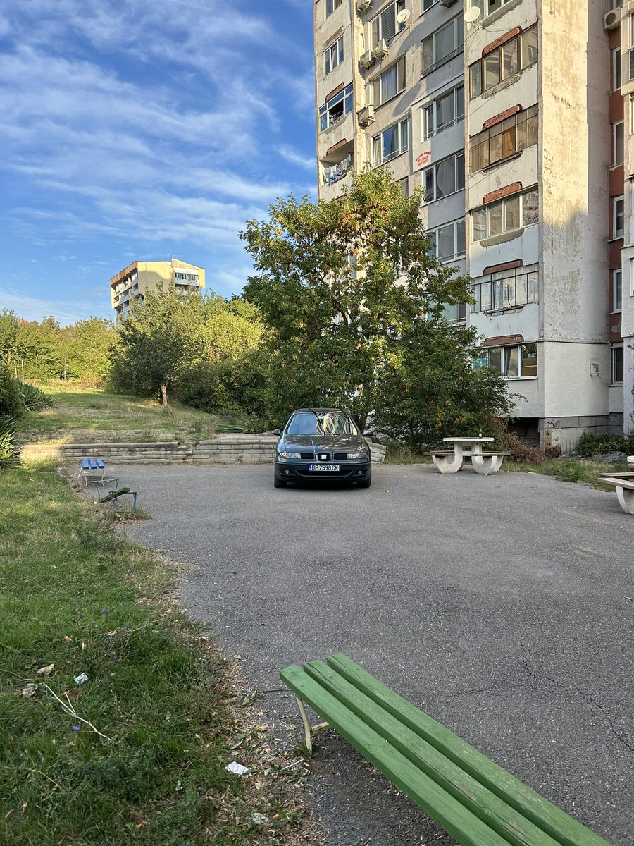 Паркиране в квартал Младост