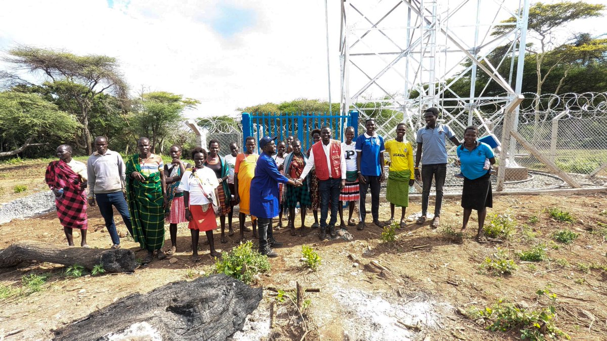 Akvointltd's tweet photo. Successful handover of our transformative project w/ #SaveTheChildren in #Tapac, Moroto District. Trained locals on how to operate and maintain equipment, ensuring a sustainable future!
#CommunityDevelopment #akvoProjects #irrigation #SustainableDevelopment #solarwaterpumping https://t.co/CvCGLdDy2A