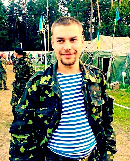 volodarskijo's tweet photo. ІГОР ЗІНИЧ, останній лікар ДАПу, молодший сержант медичної служби Збройних Сил України, Герой України.
20 січня 2015-го року загинув у новому терміналі.
Назавжди 25. Пам'ятаємо https://t.co/QrKwzTiJhk