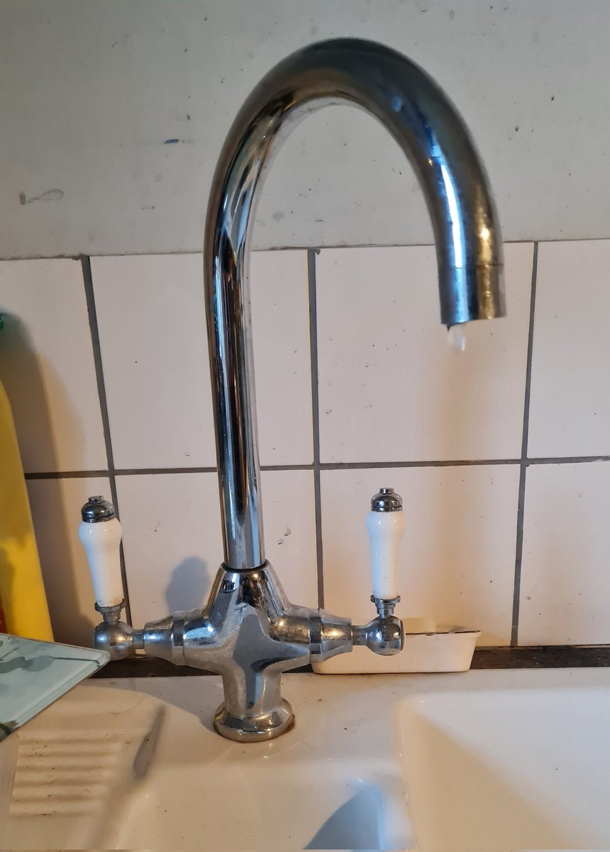macfoggald_alan's tweet photo. Help! Swan neck tap dripping and can't see how to get the tap off to get into the valve. Wee screw in 2nd picture loosens but tap stays put. Cover unscrews but can't get at the inside without removing the unmemorable tap! https://t.co/VcvE2jmMRR