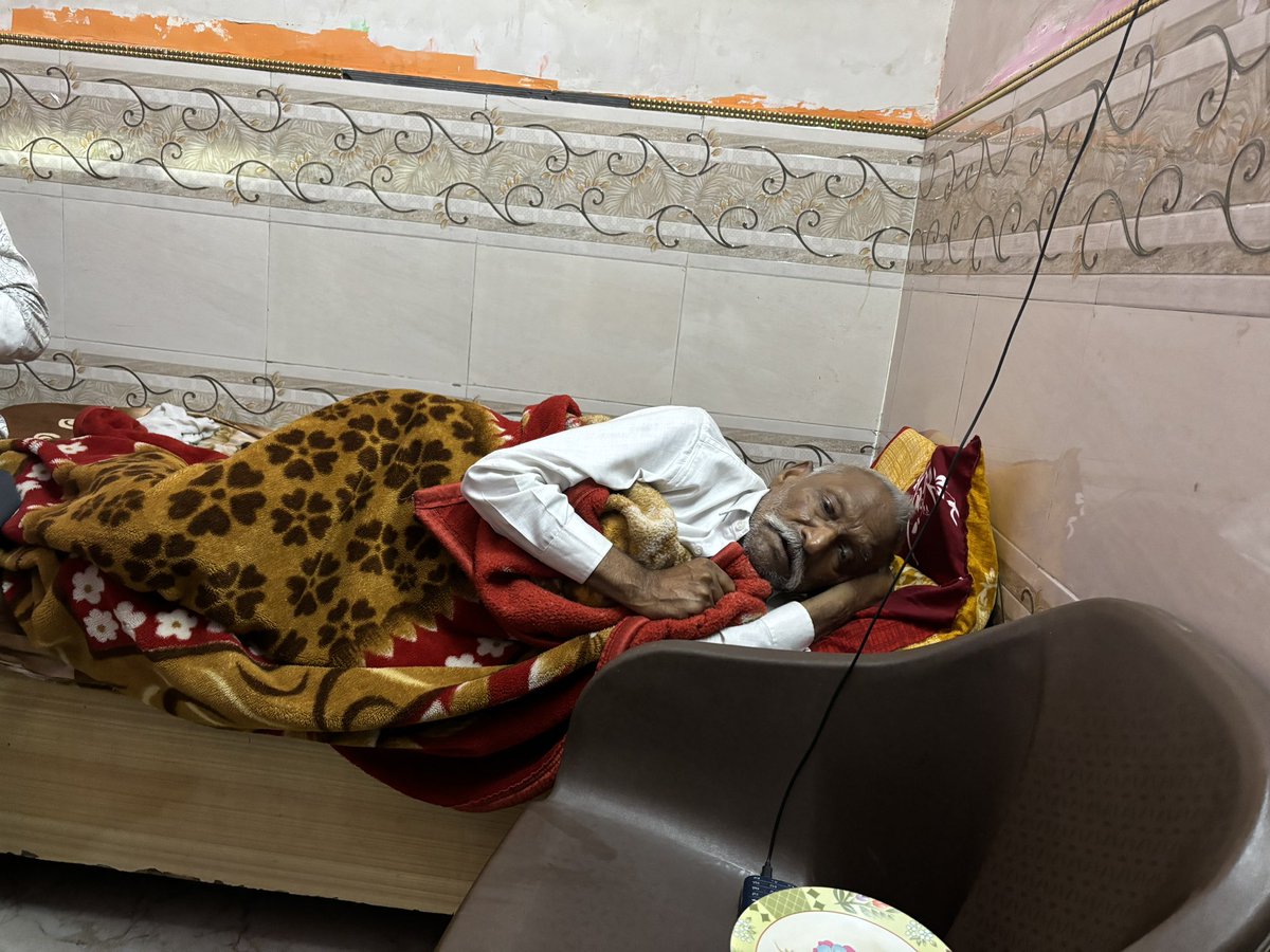 यह देखिए एमडी से कैशलेस कार्ड बनाने के बाद भी हमारे लोगों की यह कीमत है की प्रीत विहार में दीपक हॉस्पिटल है उसने यह मन कर दिया है कि एमसीडी हमें पैसे नहीं दे दिया हम आपको एडमिट नहीं करेंगे<a href="/MCDdelhi/">MCD Delhi</a> <a href="/deepakhospital/">Deepak</a> <a href="/rohit52507964/">ROHIT GAHLOT🇮🇳</a> <a href="/cm/">chris muscarella</a> Delhi <a href="/HimanshuValmi13/">Himanshu Valmiki</a>