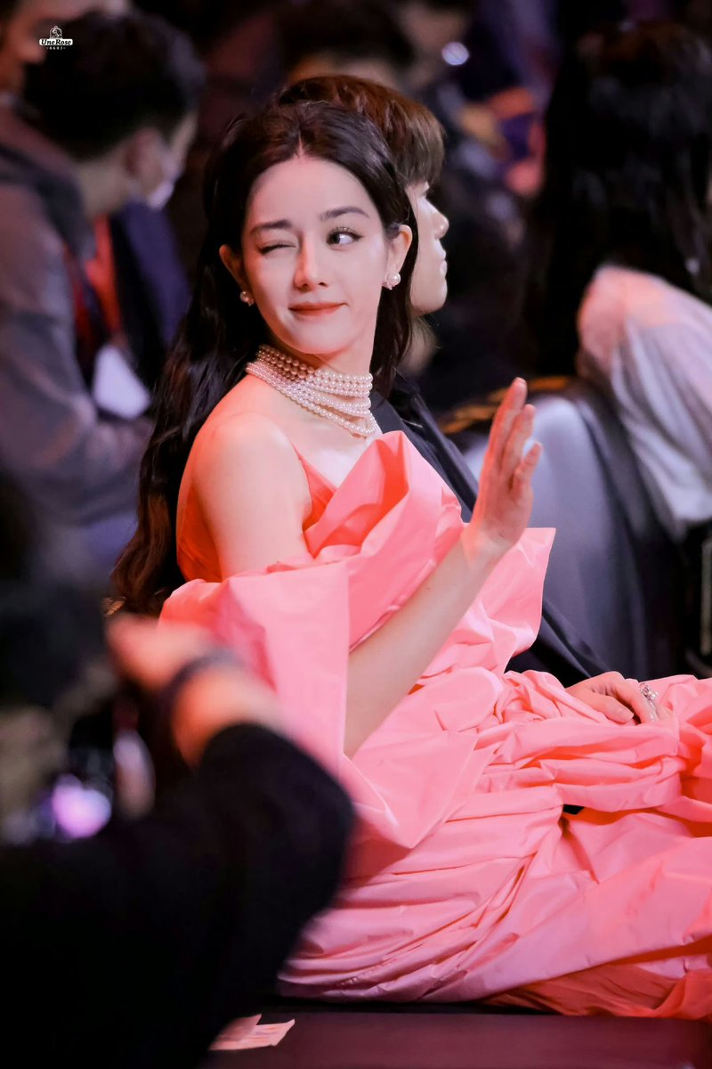 Alice_rb603's tweet photo. #Dilraba 
#DilrabaxDior
#DiorSS25

 Dliraba and pink 💘are really suitable! 🥹So sweet! 🍬Which style do you like best?🥰 https://t.co/Yt5BzleU70