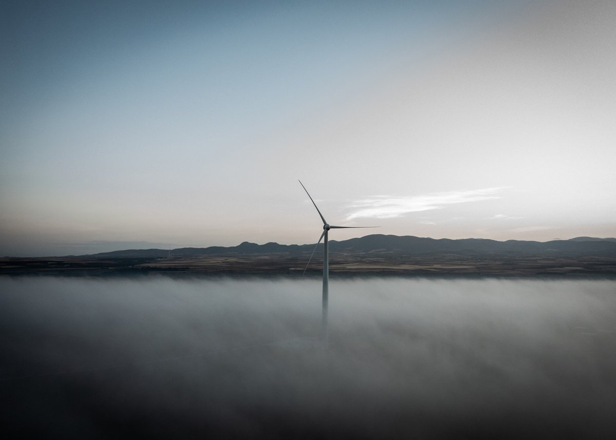 Cuerva's tweet photo. #FelizMartes desde esta obra de ingeniería en un entorno ESPECTACULAR 😍

Nuestro parque eólico Antonio Valverde, uno de nuestros últimos activos eólicos, recibe el amanecer desde Aldeire, Granada, donde sigue produciendo la mejor energía renovable para 1.200 personas. https://t.co/iVcDq5Y331