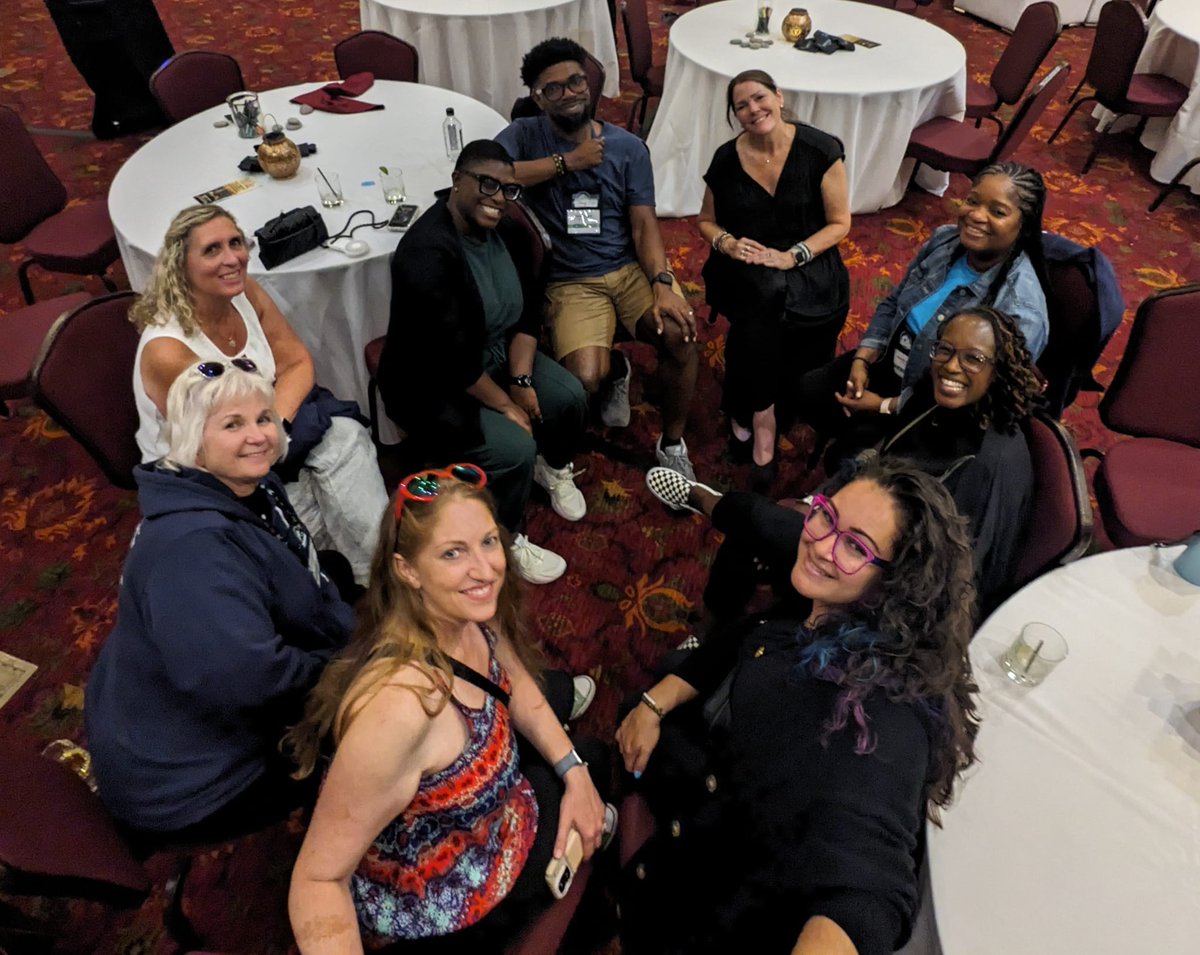 The 'Appy Hour tweet media