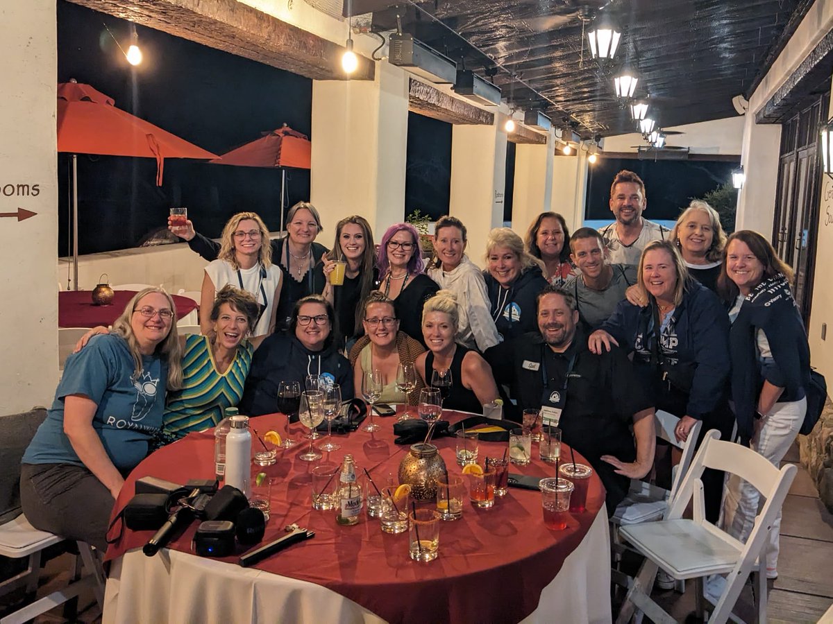 The 'Appy Hour tweet media