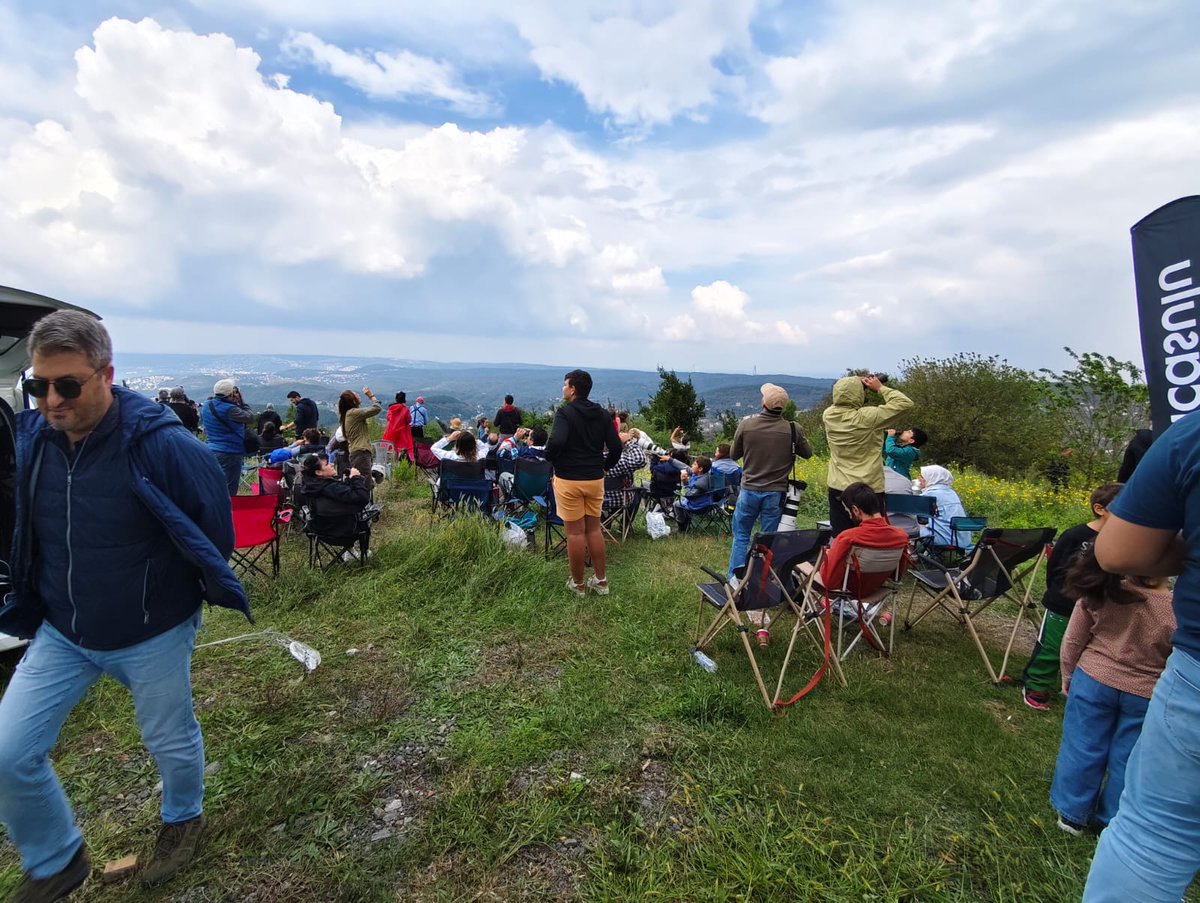 Yaban hayatı fotoğrafçısı Alper Tüydeş' in düzenlediği İstanbul Yırtıcı Kuş Gözlemi etkinliğine katıldım. Bu güzel etkinliğe ev sahipliği yapan <a href="/alpertuydes/">Alper Tüydeş</a> teşekkür ederim.