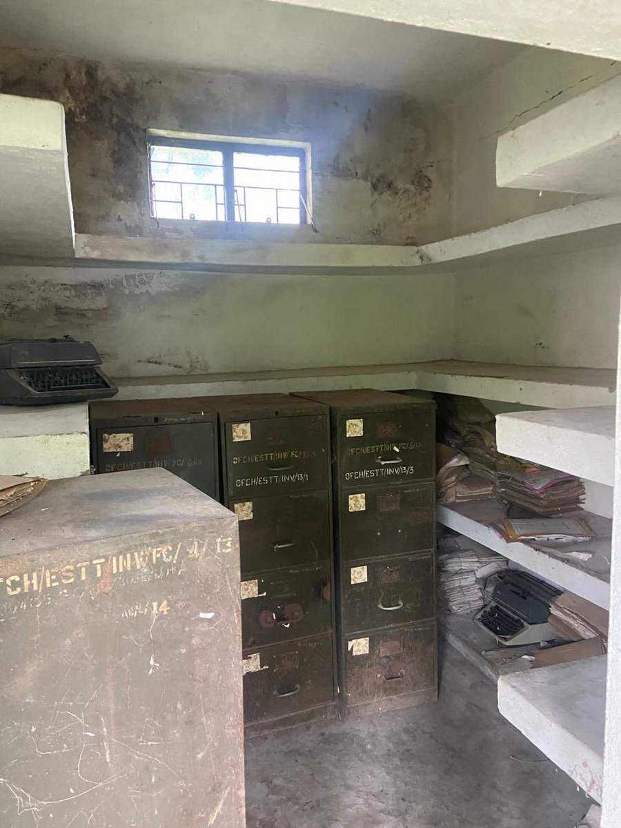 'Swachhata Hi Seva campaign (SHS) - 2024' is started today in OFCH with a visit to Store Rooms, a Cleanliness Target Unit (CTU) already identified. This CTU was cleaned today by the officers and staff of OFCH as part of SHS campaign.
#SHS2024 #SwabhavSwachhata #SanskaarSwachhata