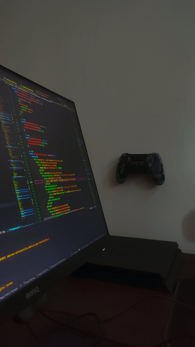 "When you know you can play games but choose not to because of work" Hits different 🤌🏻