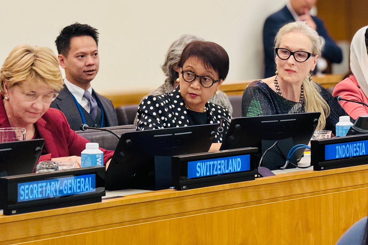 Menlu_RI's tweet photo. Together with (among others) UN Secretary-General @antonioguterres, President of Switzerland @Violapamherd, &amp; Merryl Streep, I spoke at the High Level Side Event “The Inclusion of Women in the Future of Afghanistan” (New York, 23/9) to defend the rights of Afghan women https://t.co/ZSK2W2N6fP