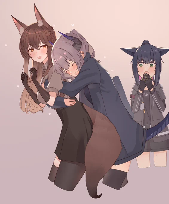 かわいい後輩にこんなとこ見られちゃっていいの〜? 