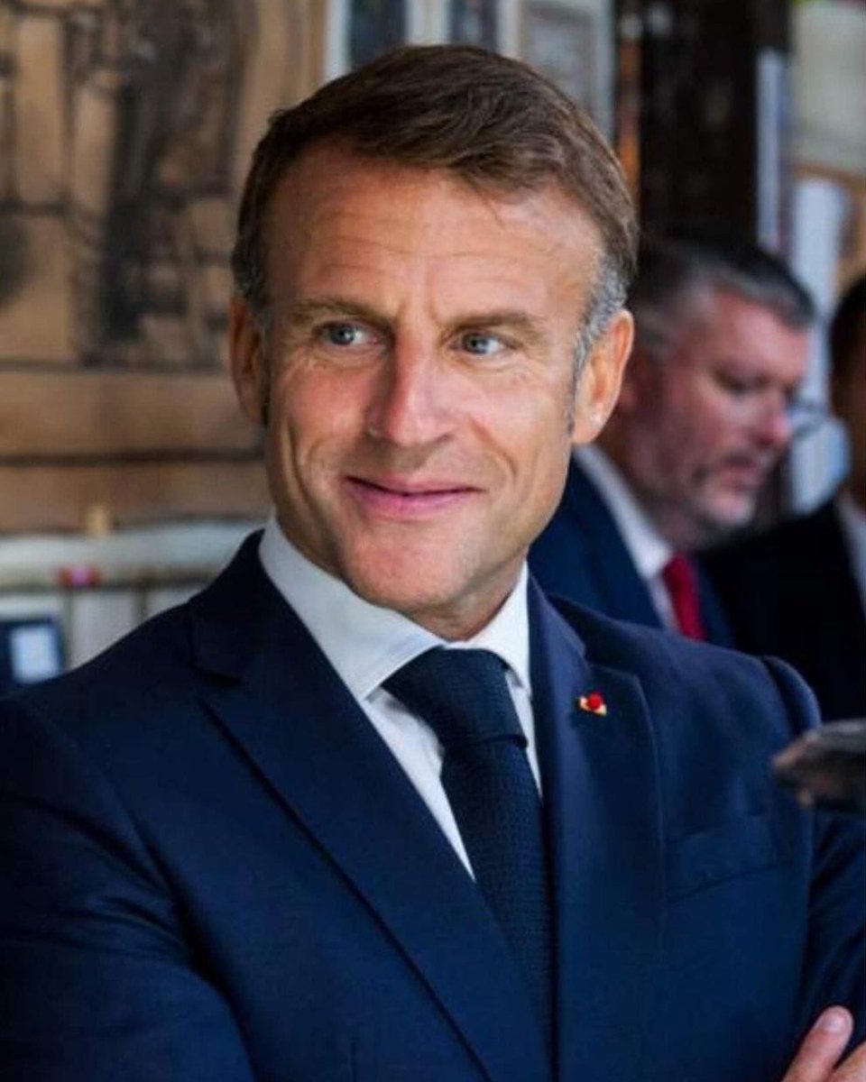 lallier_michel's tweet photo. @DEYCatherine1 @EmmanuelMacron @Brigitte1eDame Bonjour et Bon Mardi, Catherine 👋#OnLâcheRien, #NousSommesTousEnsembleAvecVousPrésident @EmmanuelMacron 🇫🇷🇪🇺 Soyons Tous Unis, Soudés & Solidaires #Ensemble #AvecLui & Avec Nos @DeputesEnsemble @Renaissance🙏#StopBashing #DissolutionLFI🙏Bonne Journée, Bisous 😘😘😘 https://t.co/zlf941aHvQ