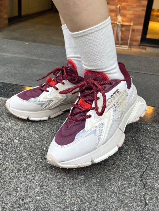 LACOSTE_JAPAN's tweet photo. #ラコステ の新しいスニーカー👟
足元をクリエイティブに飾る “L003 NEO TECH”

Lシリーズならではの豊富なカラバリが魅力 #L003NEOTECH
絶妙な切り替えパターンの配色がスタイリングにアクセントをプラスします。
全カラーはこちら☟
🔗https://t.co/ldjKsZpyMC https://t.co/YoKBxTxipb