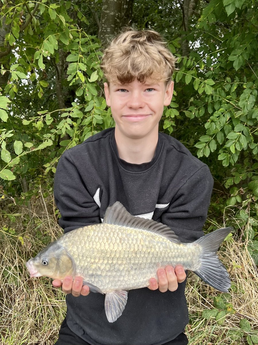 fishingfamilyuk's tweet photo. Cool little Barston ghostie loving the Nut365!
#takeyourkidsfishing #makeitfun
#fishing #getfishing #hindersbait #barston #carp #ghostcarp #carpy #carpfishing #karpfenangeln #carpiste #karpervissen #fishinglife #fishingfamily #fishingkids https://t.co/3R8AiMBjuB
