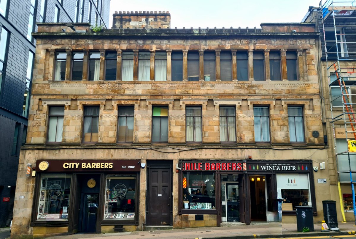 One of Alexander 'Greek' Thomson's lesser known Glasgow buildings on West Nile Street. Constructed in 1858, it has a certain simplistic charm to it, but it's not exactly in the best condition.

#glasgow #architecture #glasgowbuildings #alexandergreekthomson