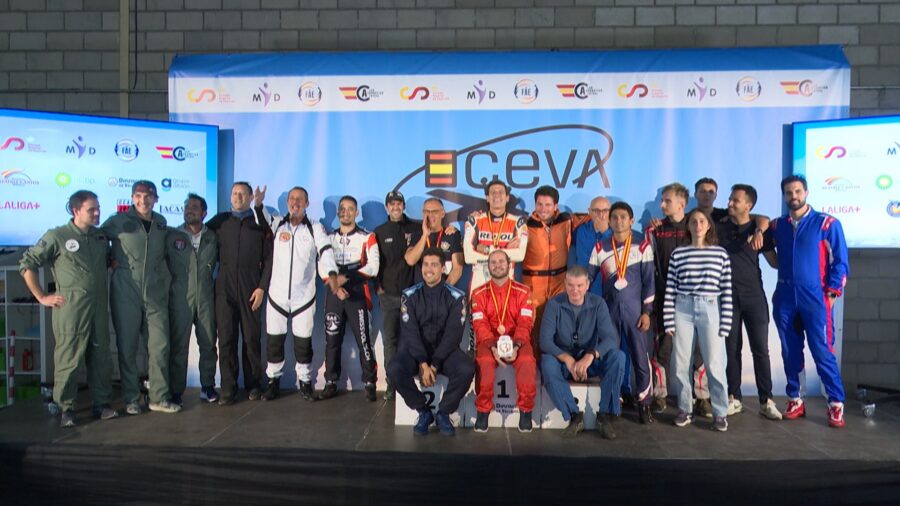 metotrexato's tweet photo. Campeonato de Vuelo Acrobático CEVA 2024: Fantoba y Velarde se consagran campeones https://t.co/z6oWFIHdLP https://t.co/fjMHLyfbZA