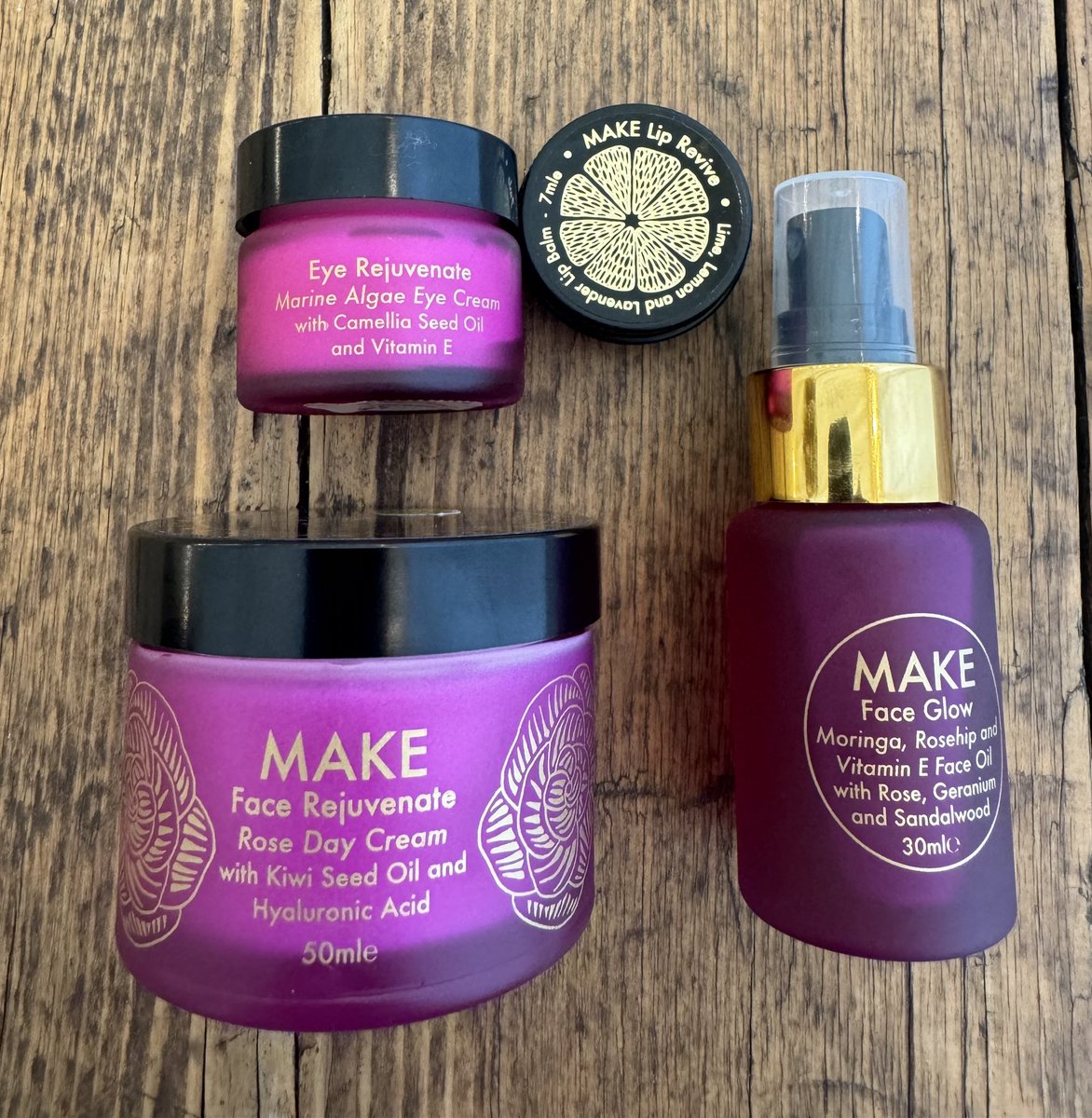 #GIVEAWAY 
Win a selection of our best face products , Face Glow  with rosehip, morning and vitamin E, Face Rejuvenate with Hyaluronic Acid and Vitain C, Marine Algae Eye Cream and a Lip Revive Balm . Just tag two friends to win!  Winner announced on Sunday 29th September at 6pm