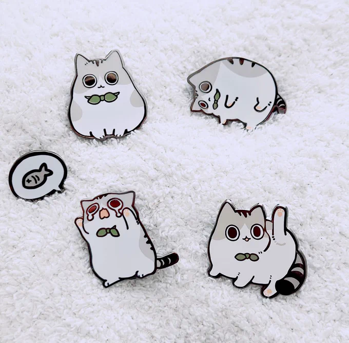 Holy shit I think it's time for my cat to pay rent 😳- if you enjoyed my cat why not take her home with you? 

Check out these Hoya the Cat pins here! ➡️ https://t.co/eDhhzpsBgw 