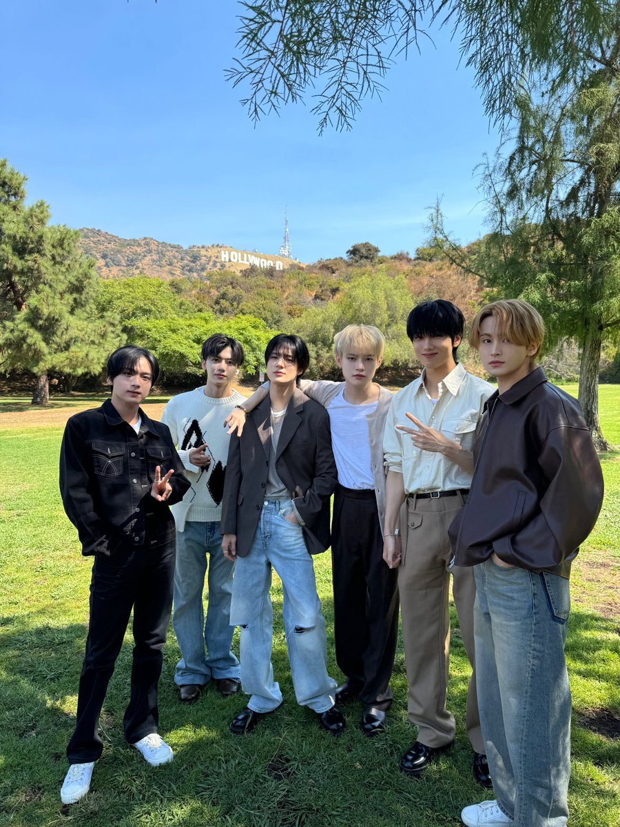 jaeminners's tweet photo. dreamies in:

west coast 🌉                                      east coast 🗽 https://t.co/iRwL5tGqVj