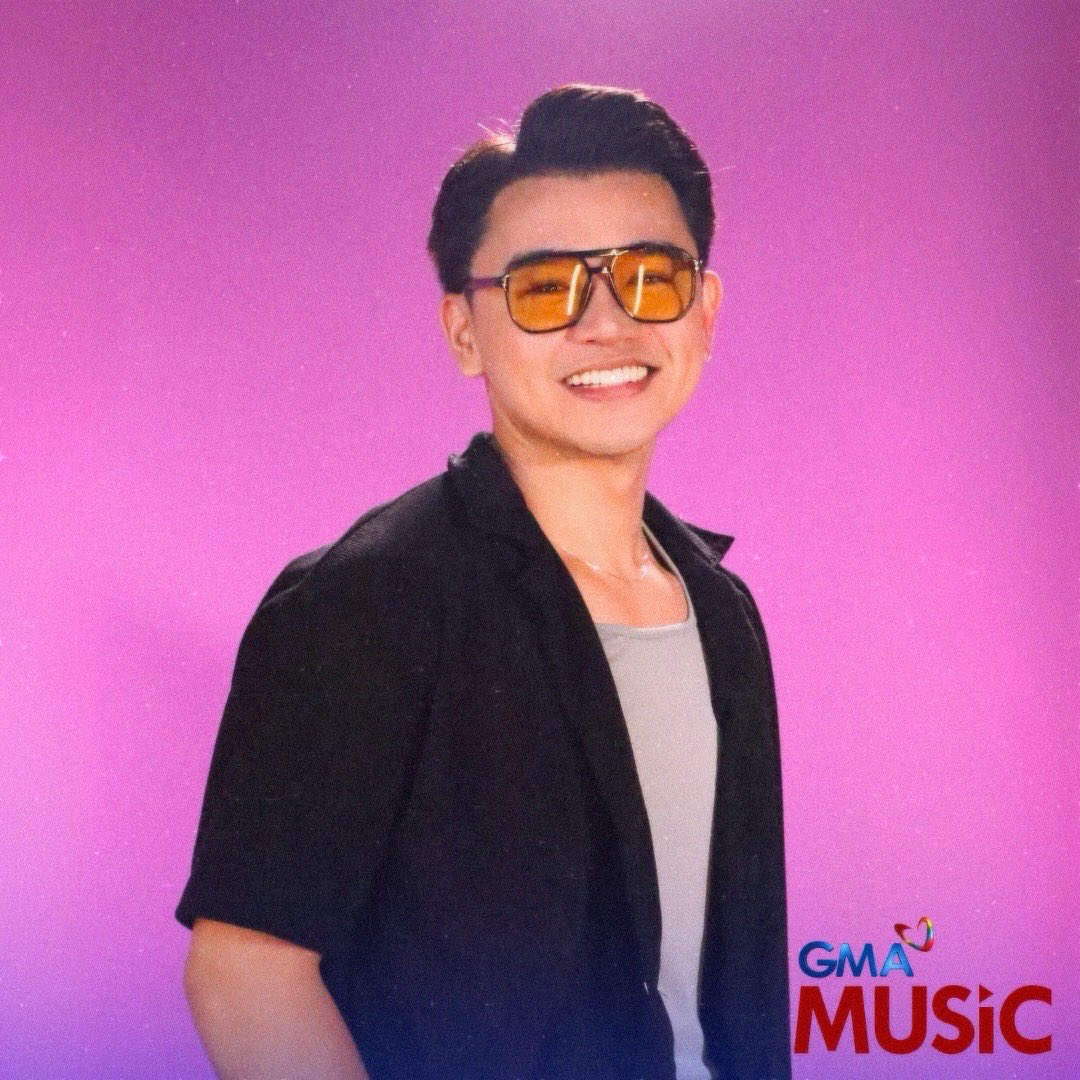 GMAMusic's tweet photo. #TakeMeBackTuesday: Ngiting ‘di mapigilan talaga from Vilmark’s latest photoshoot! 🎶

Salamat mga kapuso for continuously streaming “O Jo” by Vilmark!🤙🏻 #GMAMusic #Vilmark #OJoByVilmark https://t.co/xSpP4n4ljk https://t.co/NtLMdJHnLX
