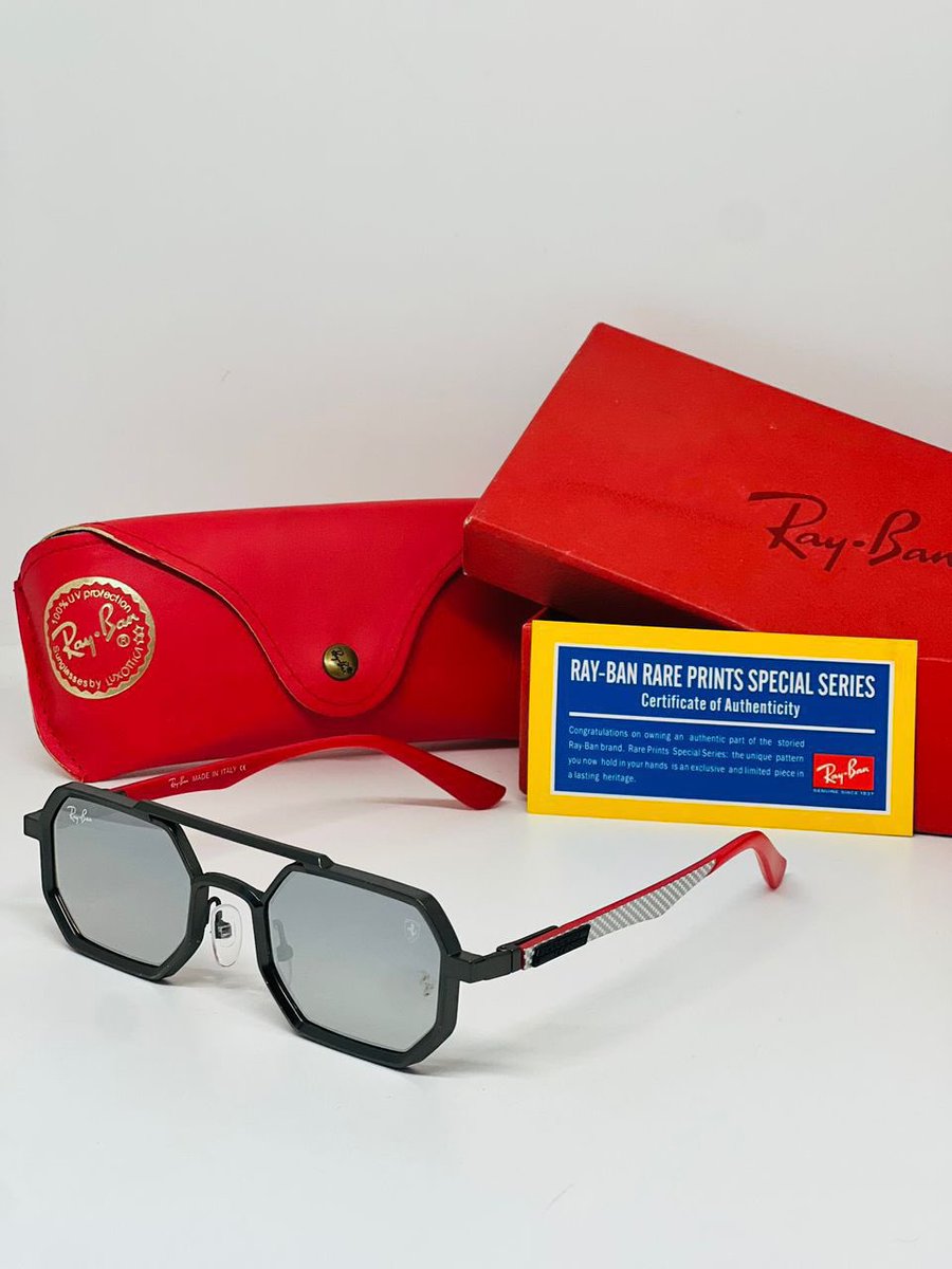 Luxurah_'s tweet photo. Sunglasses RAYBAN
-12,500 with normal case
-14,000 with original case
#ASmallThread https://t.co/ICPV6iJMqo