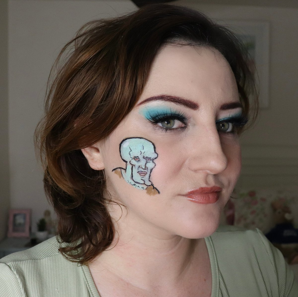 makeupsloot's tweet image. Handsome Squidward