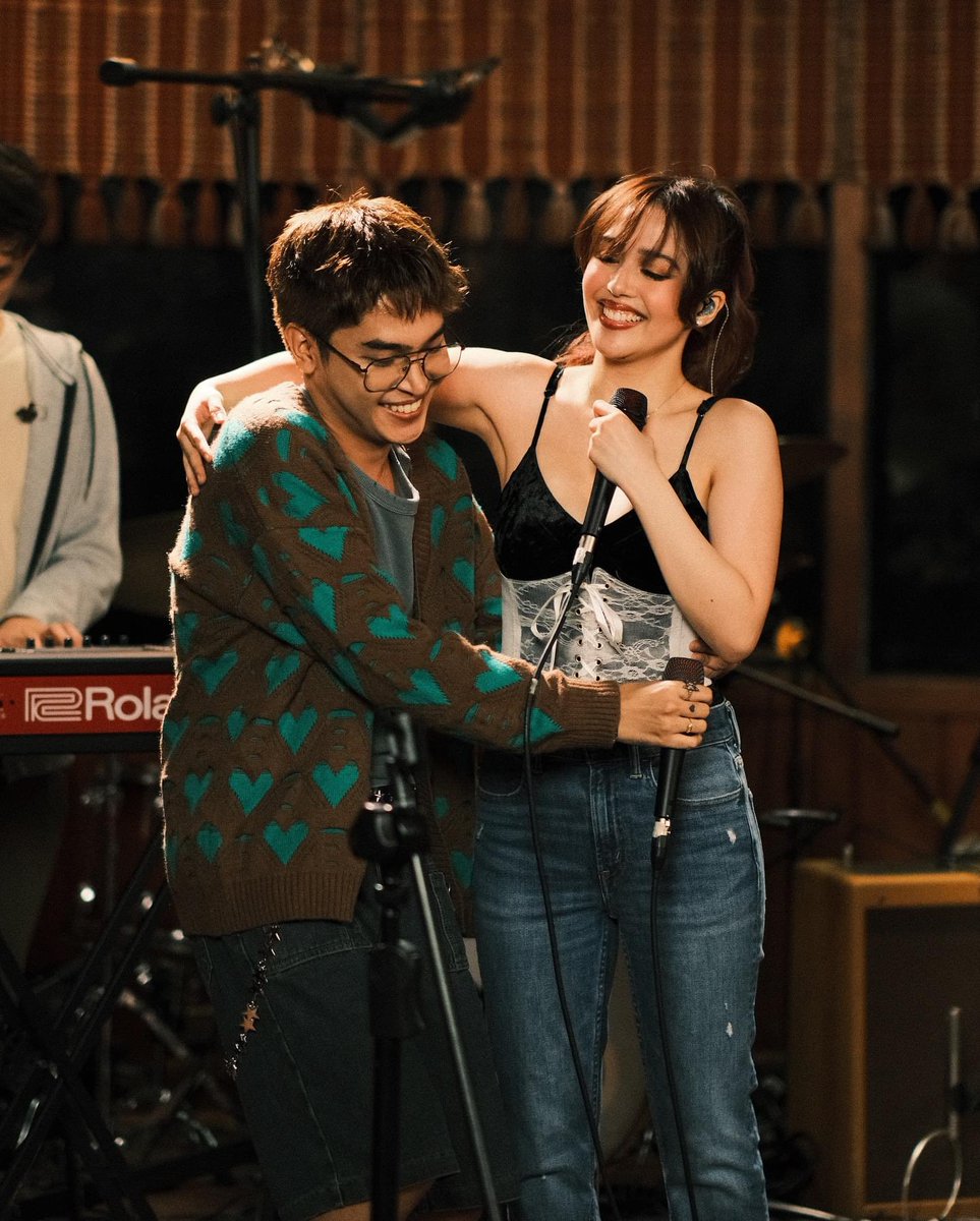 allchartsPH 🇵🇭 tweet media