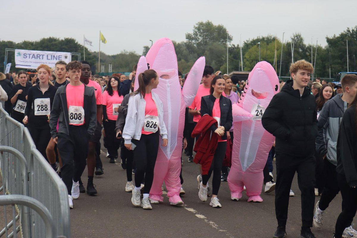 Louisewhomes's tweet photo. @smhsRE @StAndrewHospice @MargaretsHigh https://t.co/0SlV3tbNTc