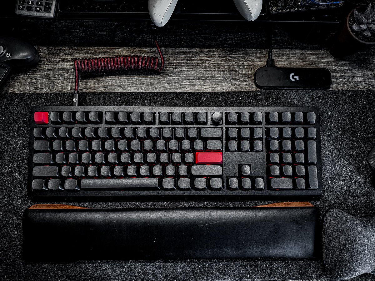 KeychronMK's tweet photo. Keychron Q6 Max with side-printed keycaps - a premium product that anyone who spends their day typing away in front of a screen should consider! Light it up, and you can remain productive even in dimly lit environments.
📸@tristanpope
#KeychronQ6Max #Keychron #mechanicalkeyboard https://t.co/7xYv0BEGPL