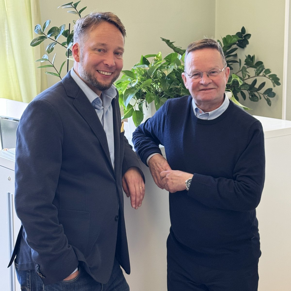 Yhdessä olemme enemmän! 🤝

Palvelumme vahvistuvat ja monipuolistuvat merkittävästi, kun <a href="/kaiku_fi/">Viestintätoimisto Kaiku</a> laajentuu Tampereelle ja ostaa Viestintätoimisto Selander &amp; Co:n liiketoiminnan.

Lue lisää tiedotteesta: viestintaselander.fi/viestintatoimi…